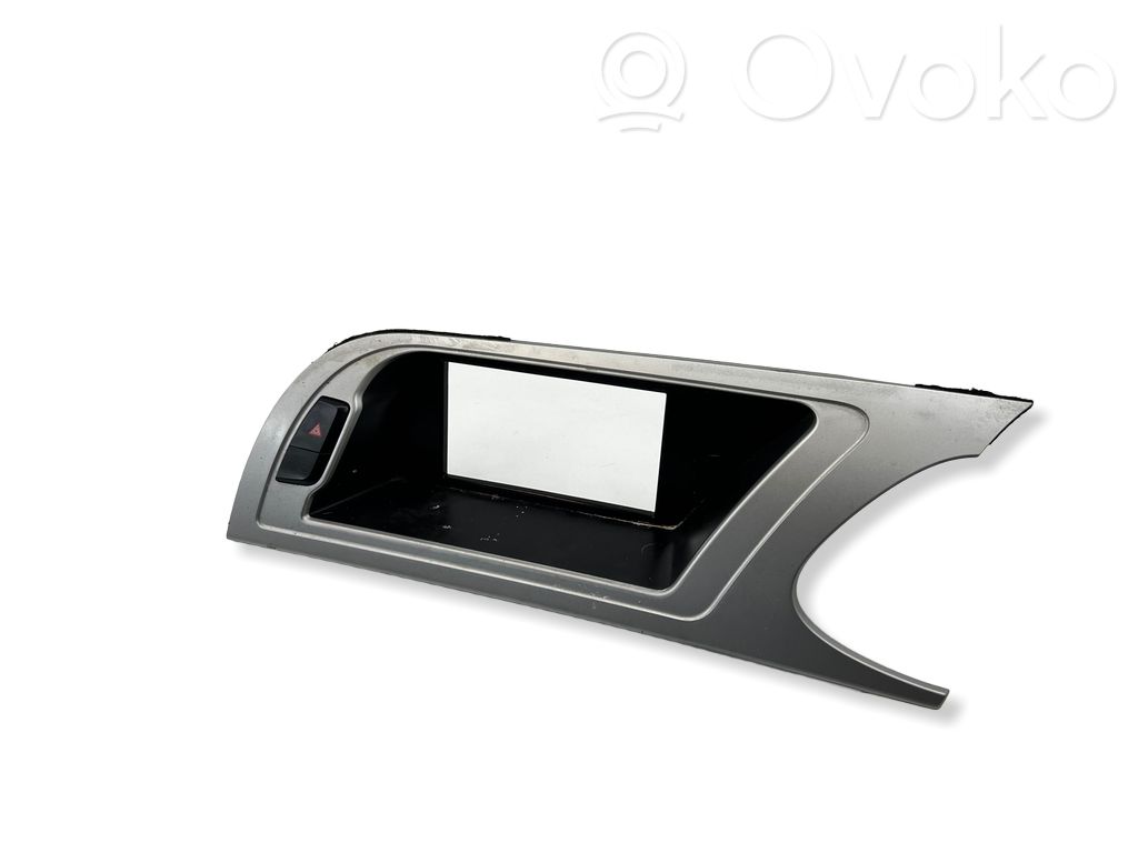 Audi A4 S4 B8 8K Konsola środkowa / Radio / GPS 