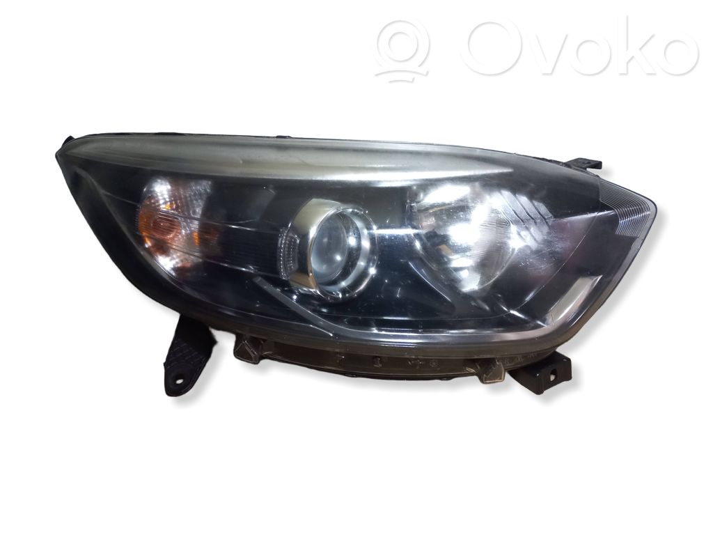 Renault Captur Lampa przednia 