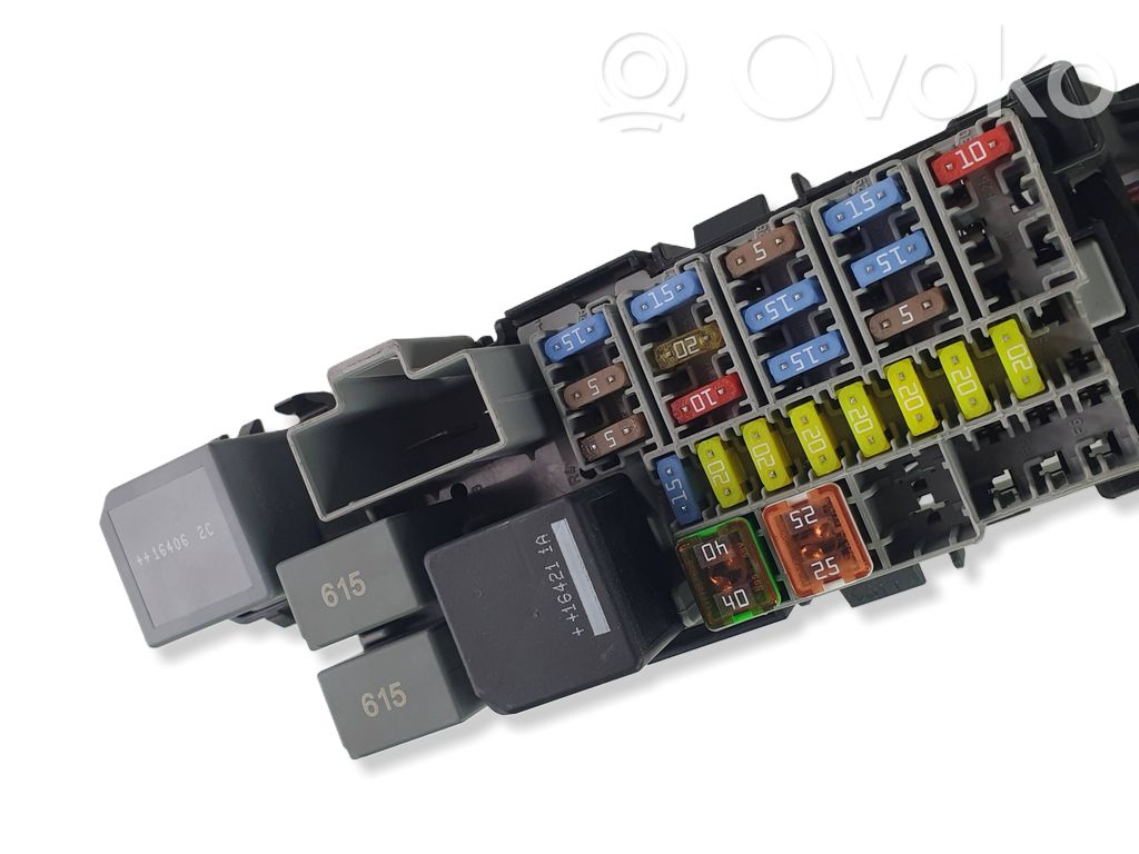 Volvo XC60 Fuse module 
