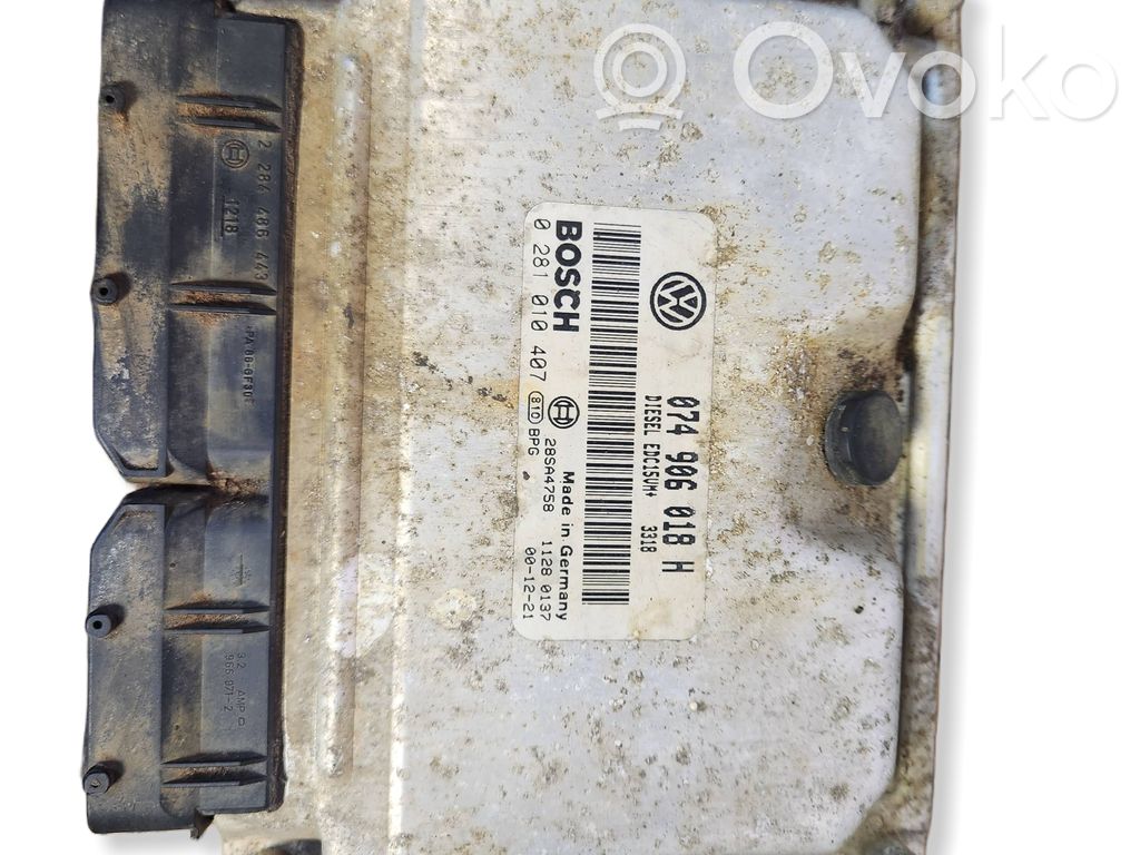 Volkswagen Transporter - Caravelle T4 Engine control unit/module 