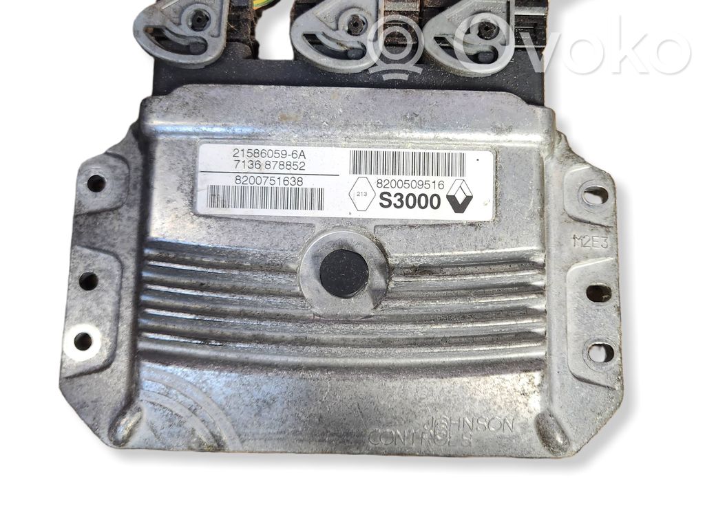 Engine control unit/module   215860596A,8200509516