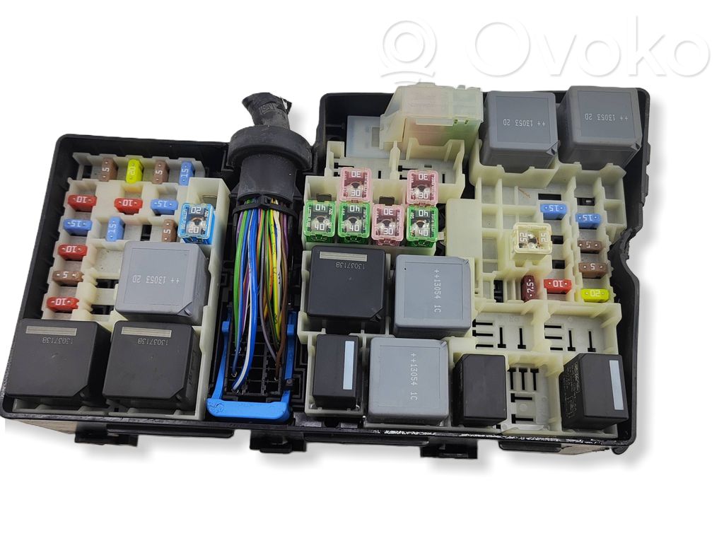 Sulakerasiasarja   E00027328,21184,AV6T14A142AB,PA6GF10GB20