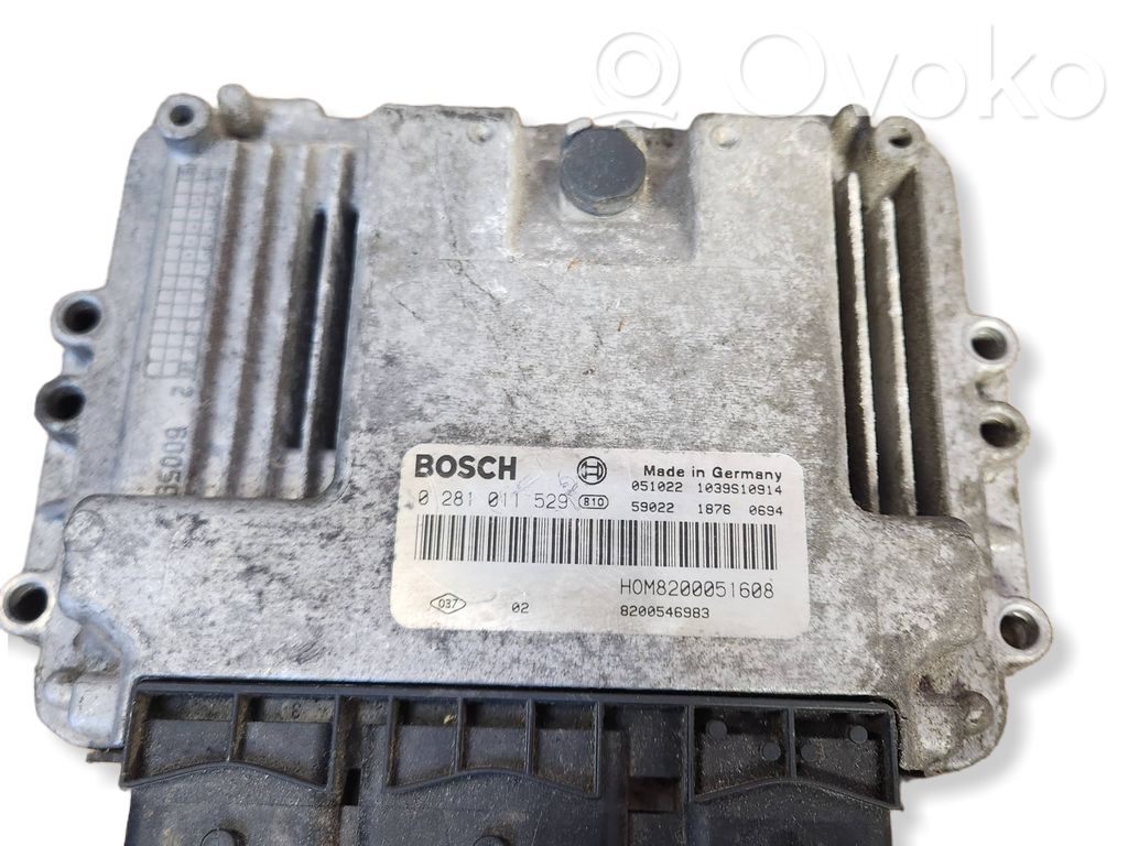 Opel Vivaro Engine control unit/module 