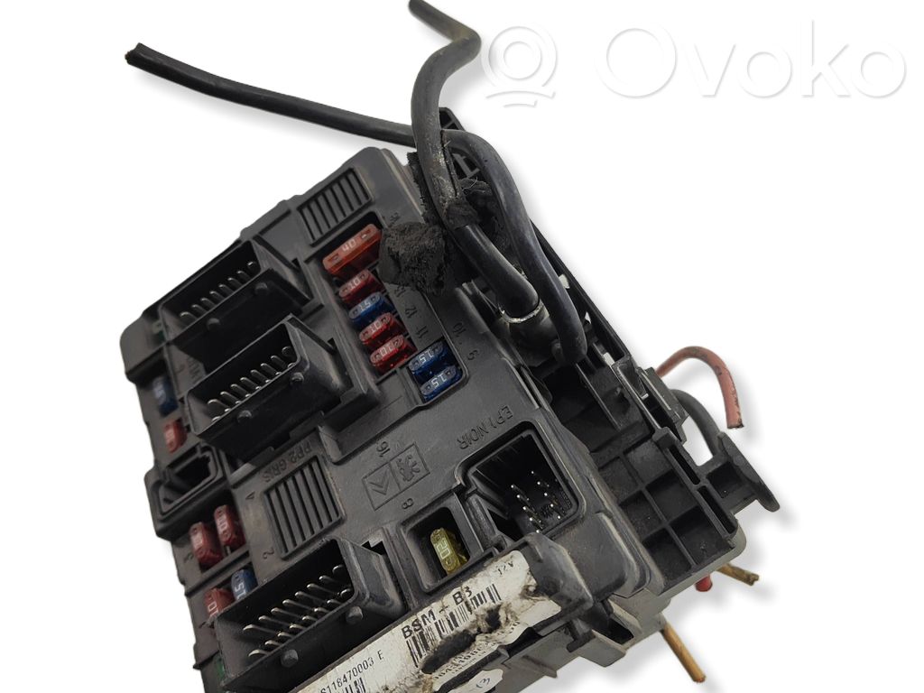 Peugeot 307 Fuse module 