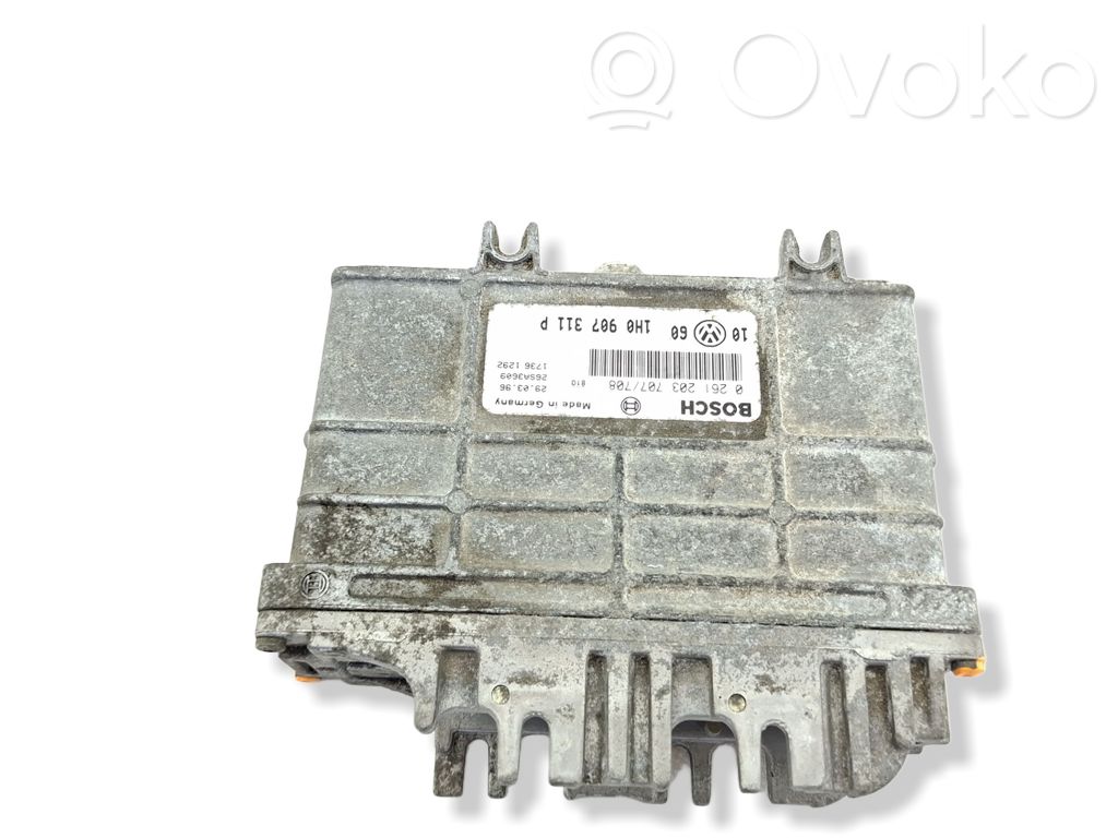 Volkswagen Golf III Engine control unit/module 