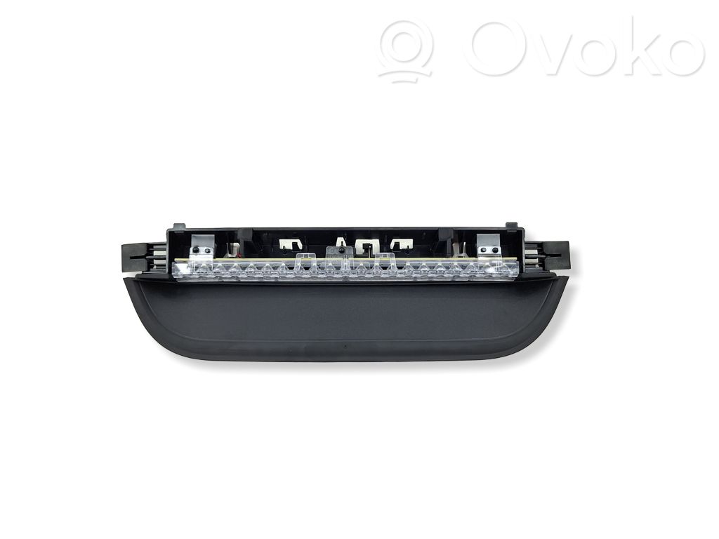 BMW i4 Third/center stoplight 