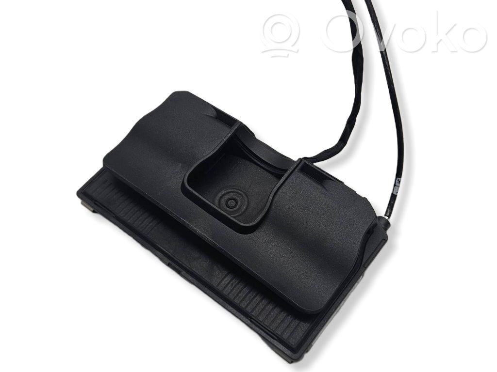 BMW 7 G11 G12 Wireless charging module 