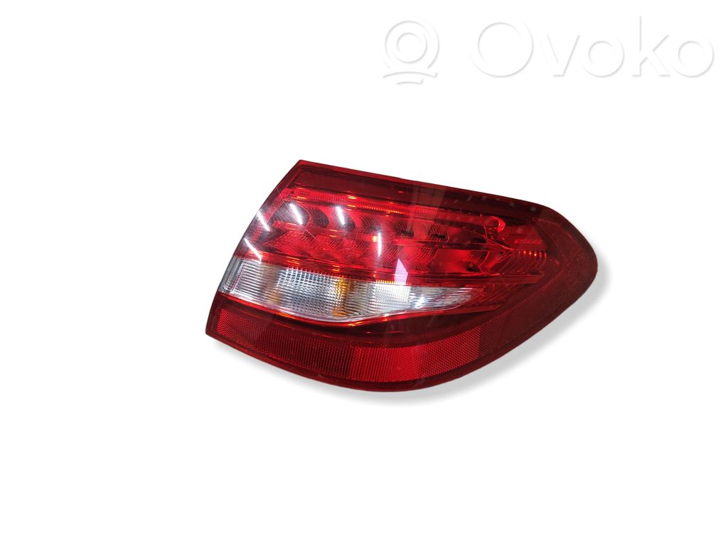 Mercedes-Benz C W205 Lampa tylna 