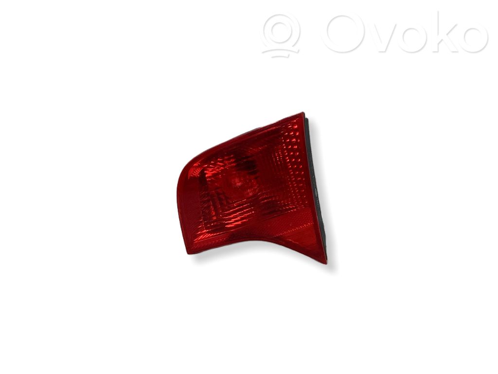 Audi A4 S4 B7 8E 8H Takaluukun takavalot 