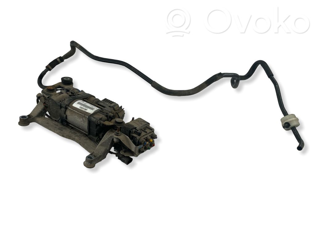 Porsche Cayenne (92A) Ilmajousituksen kompressoripumppu 