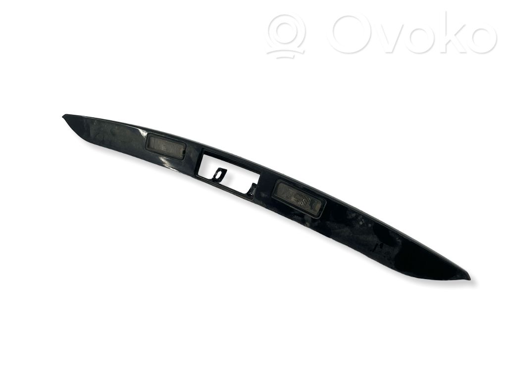 Porsche Cayenne (92A) Trunk door license plate light bar 