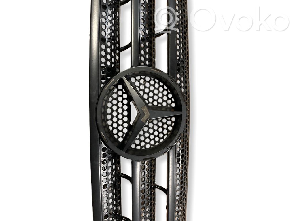 Mercedes-Benz ML W163 Maskownica / Grill / Atrapa górna chłodnicy 