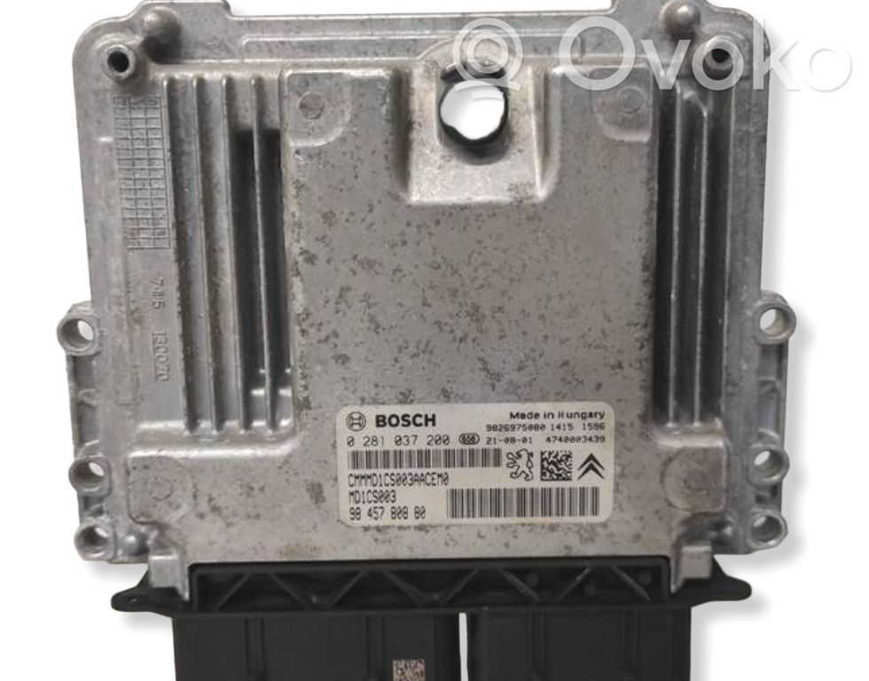 Opel Vivaro Engine control unit/module 