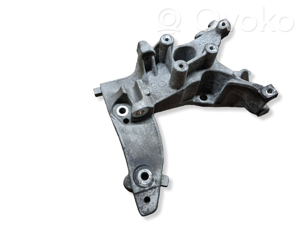 Engine mounting bracket   9674030280