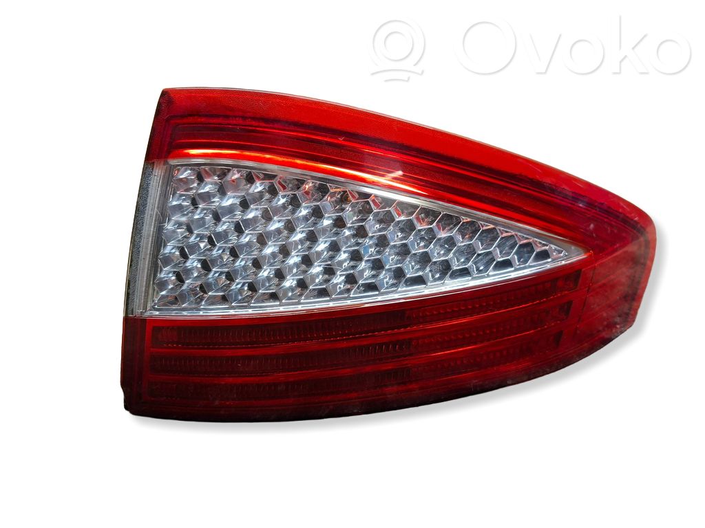 Ford Mondeo MK IV Lampa tylna 
