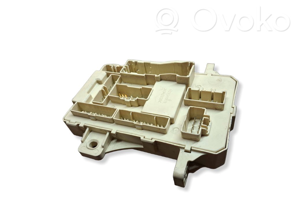 KIA Ceed Fuse module 