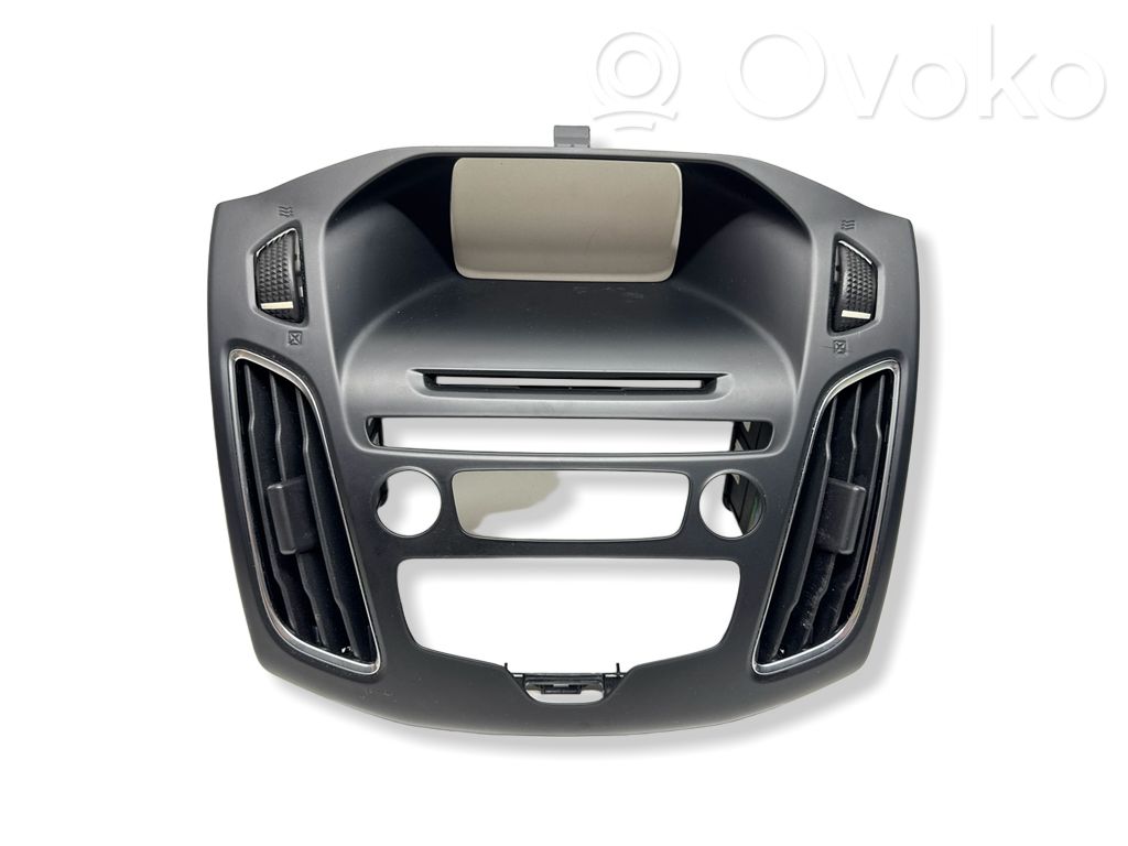 Ford Focus Radio/GPS head unit trim 