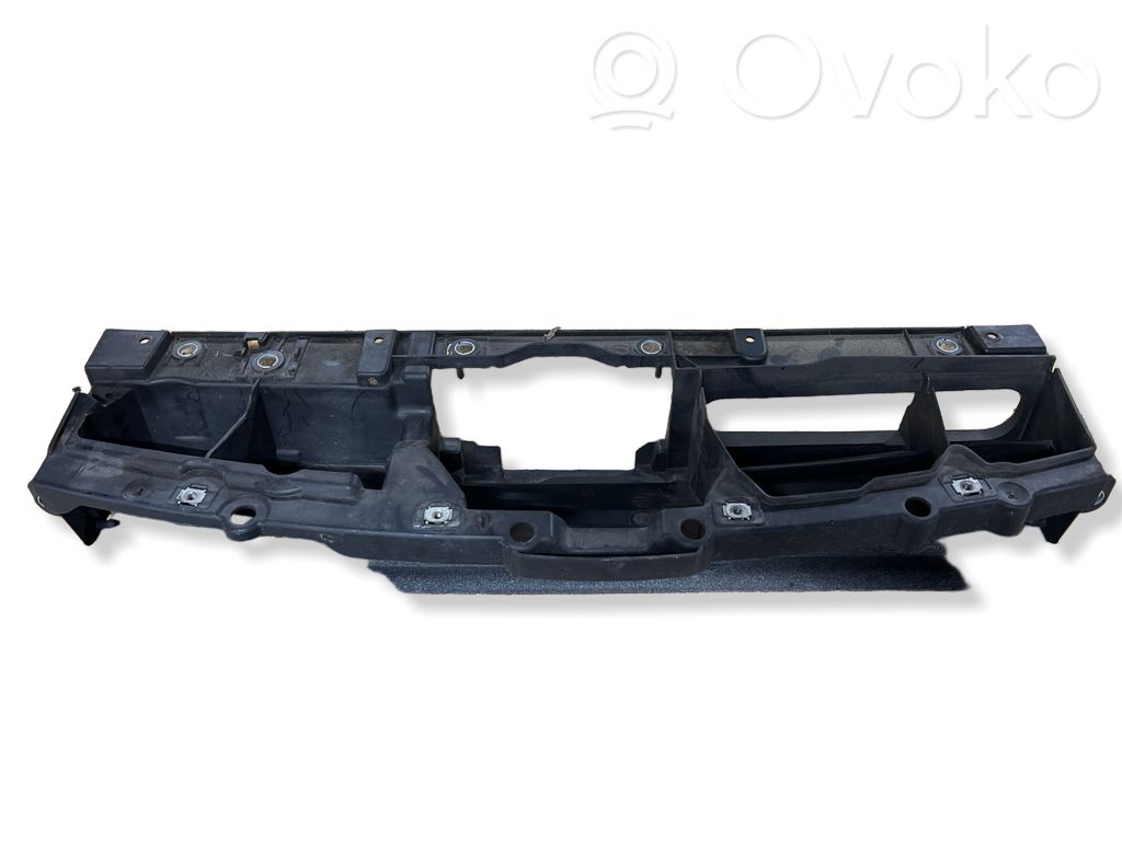 Chrysler Pacifica Apatinė dalis radiatorių panelės (televizoriaus) 