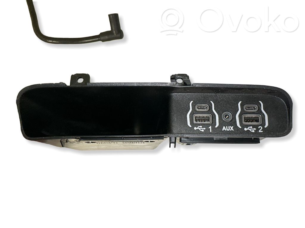 Chrysler Pacifica USB socket connector 