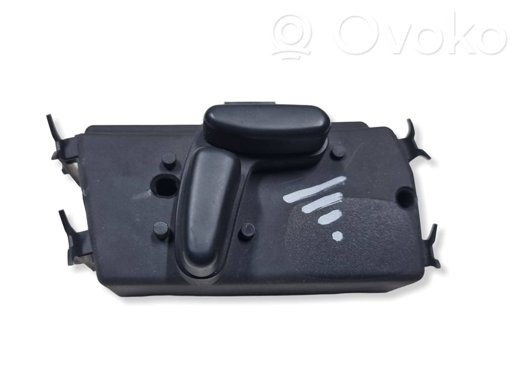 Seat control switch   0YD10TRMAD