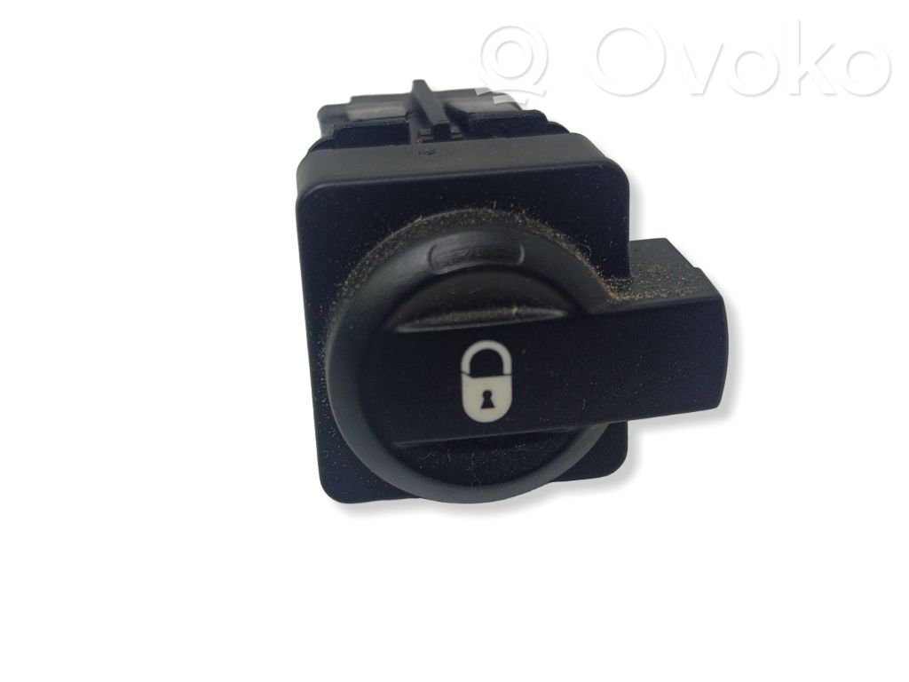 Citroen C4 I Central locking switch button 