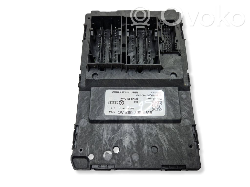 Audi A4 S4 B9 Comfort/convenience module 