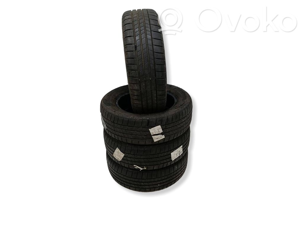 Volkswagen Golf VII Opony letnie R16 