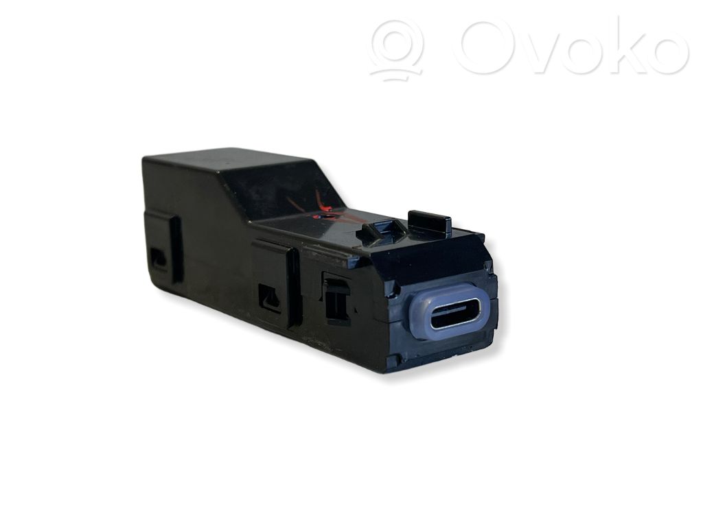 Toyota C-HR II Enchufe conector USB 