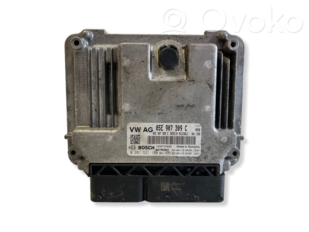 Audi Q3 F3 Engine control unit/module 