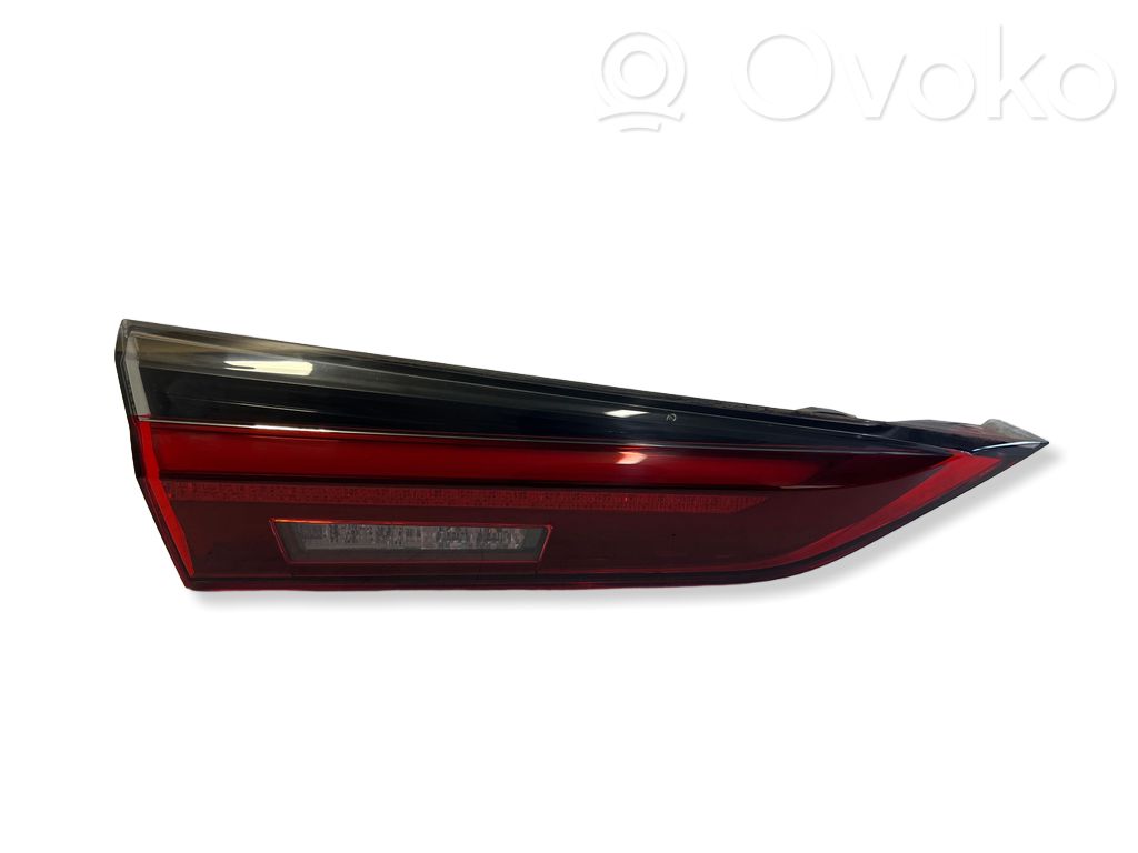 BMW i4 Tailgate rear/tail lights 