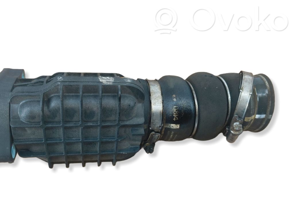 Peugeot 308 Intercooler hose/pipe 