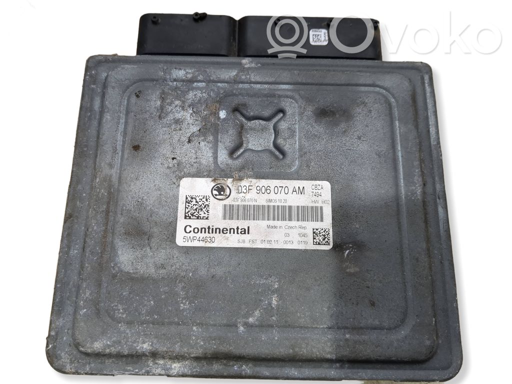 Skoda Fabia Mk2 (5J) Engine control unit/module 