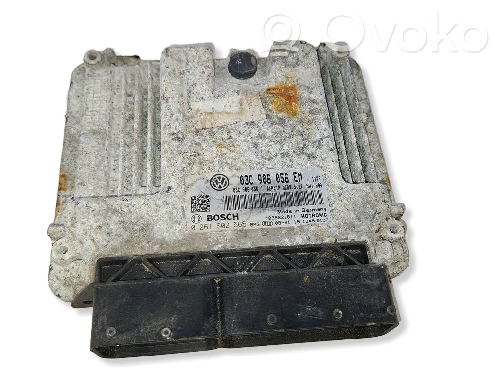 Volkswagen PASSAT B6 Engine control unit/module 