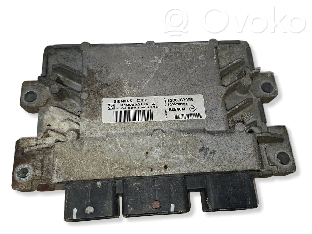 Renault Clio III Engine control unit/module 