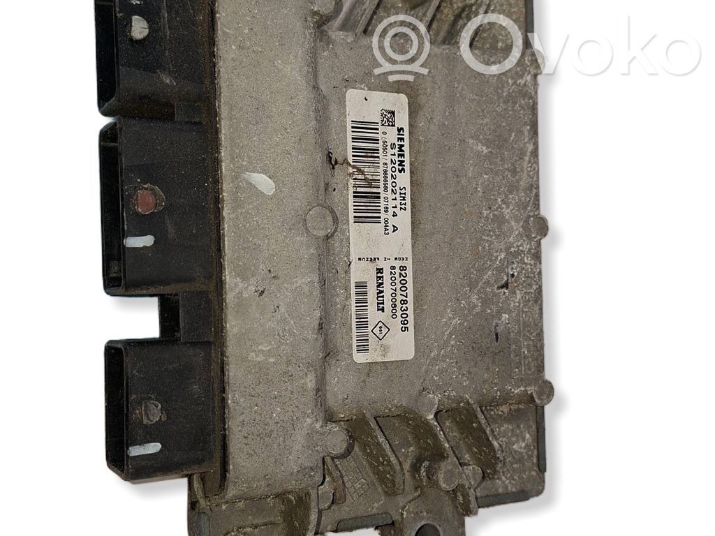 Renault Clio III Engine control unit/module 