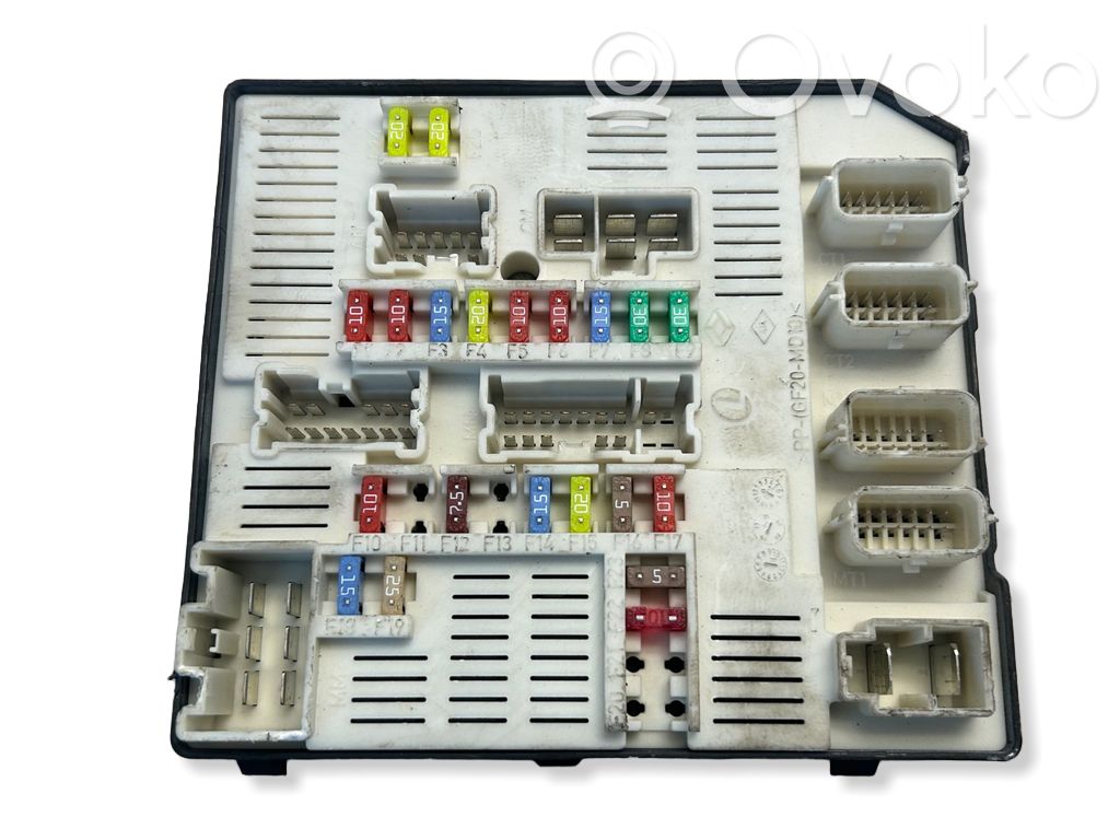 Renault Laguna III Fuse module 