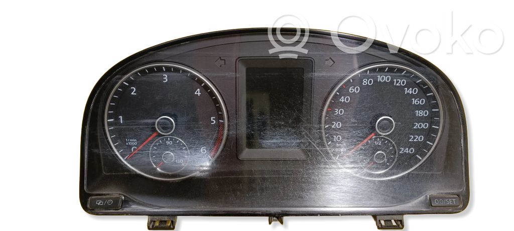 Volkswagen Caddy Speedometer (instrument cluster) 