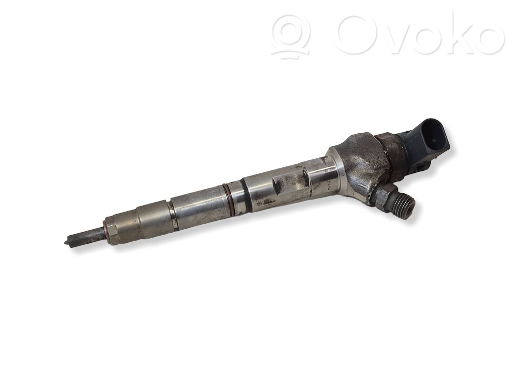Volkswagen PASSAT B8 Inyector de combustible 