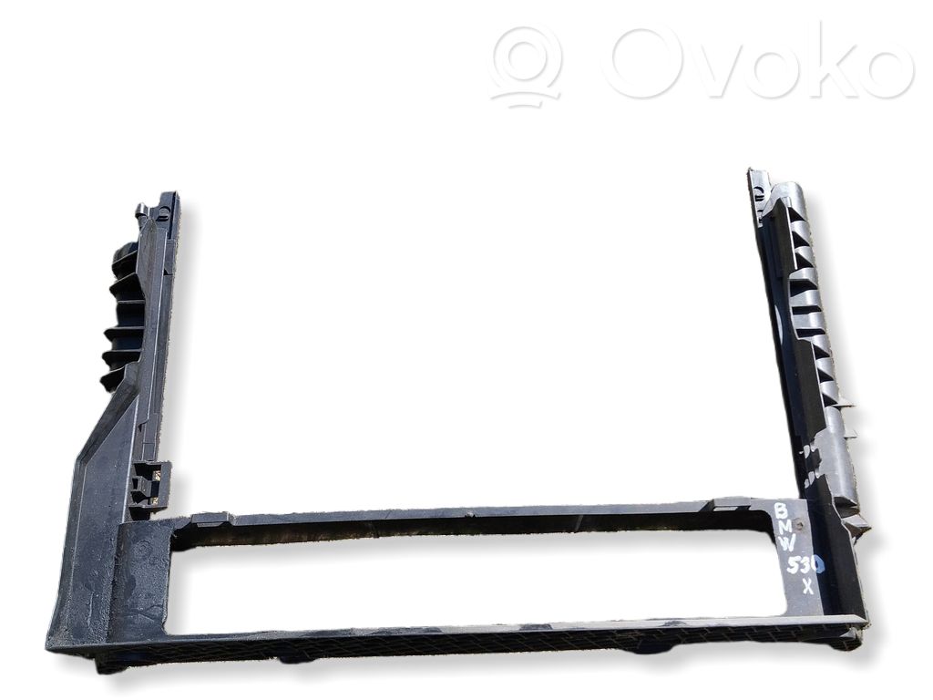 Support, fixation radiateur   F6416