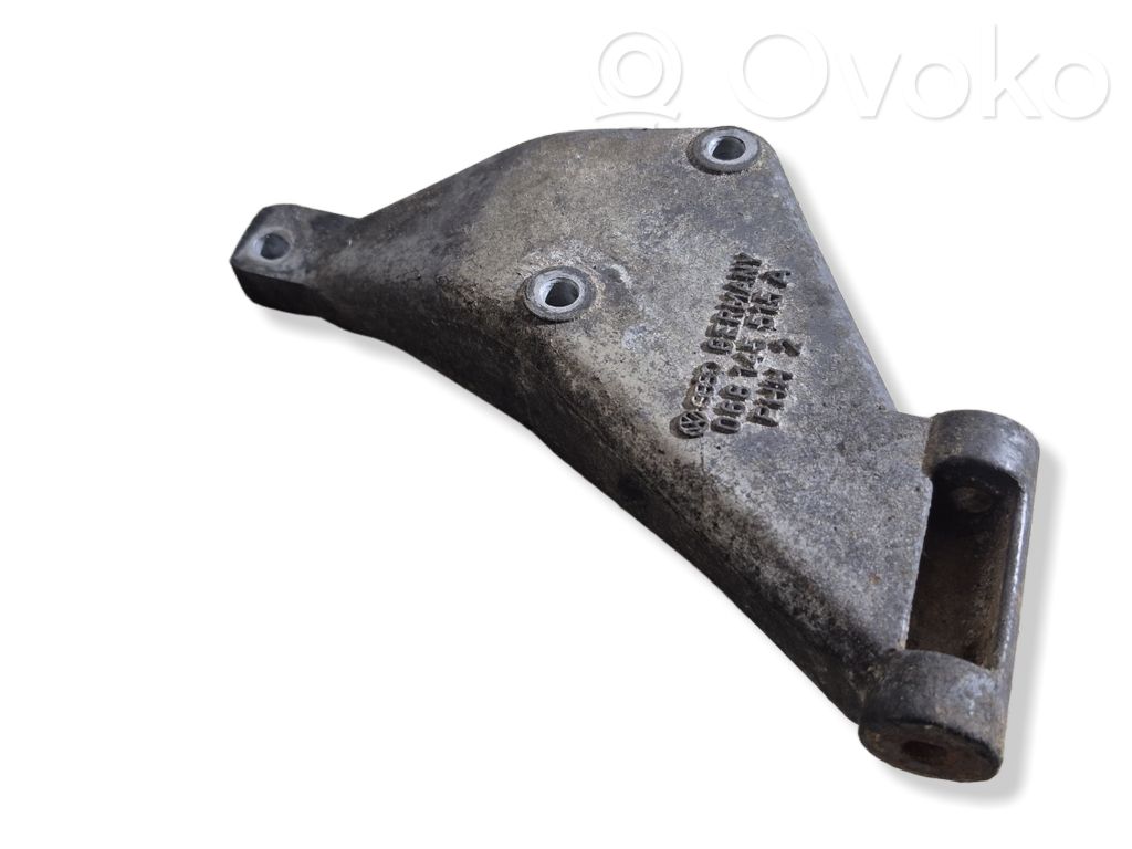Audi 80 90 S2 B4 Engine mounting bracket 