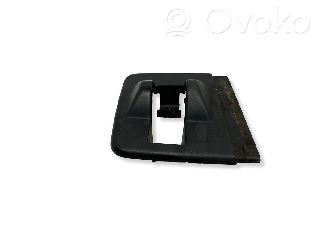 Audi Q7 4M Moldura cubierta de la guía del asiento trasero 