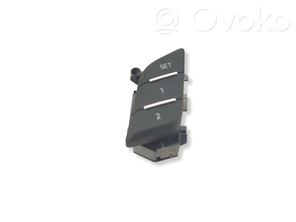 Audi Q7 4M Seat heating switch 