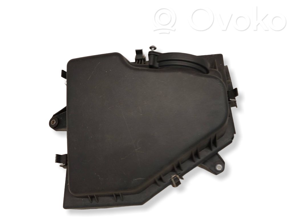 BMW 5 E60 E61 Air filter box 