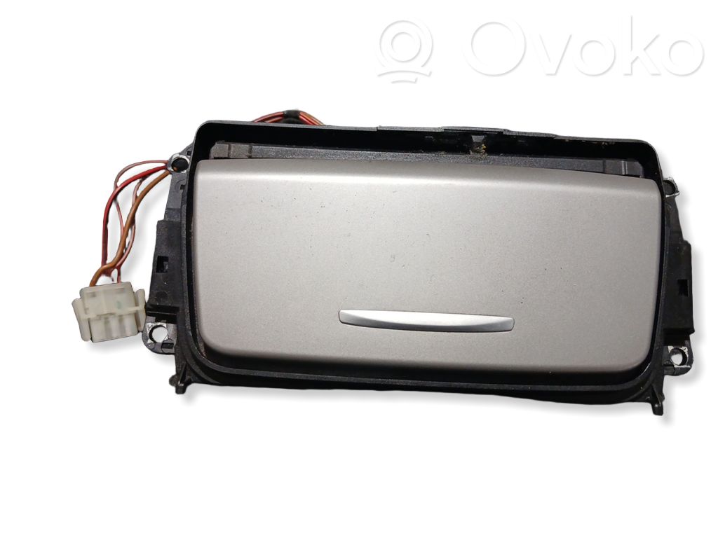 BMW 3 E90 E91 Pelnutrauks (priekšā) 