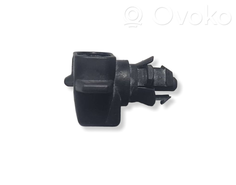 Chevrolet Suburban Outside/external air temperature sensor 