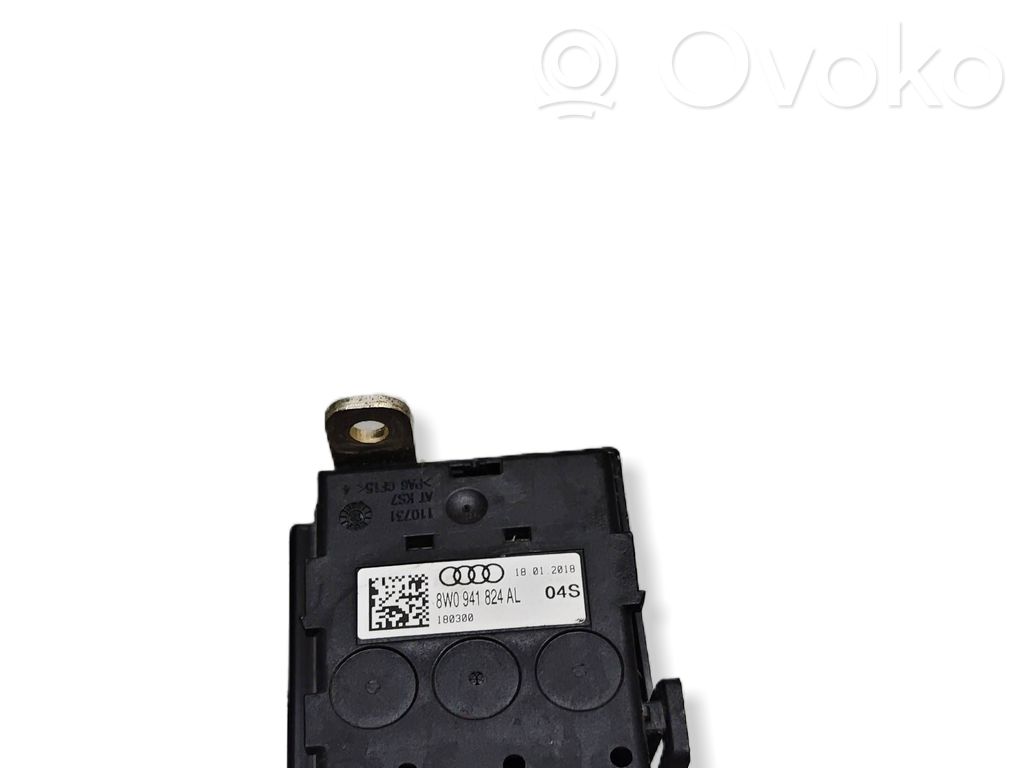 Audi A4 S4 B9 Módulo de fusible 