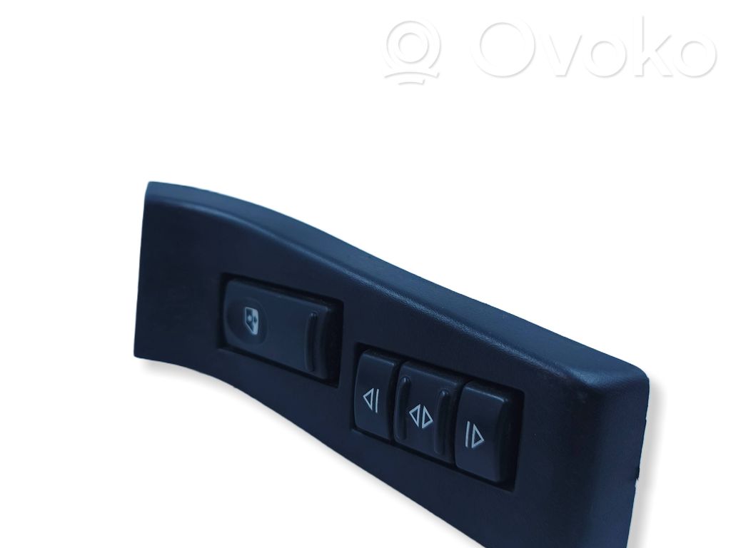 Electric window control switch   8200110319