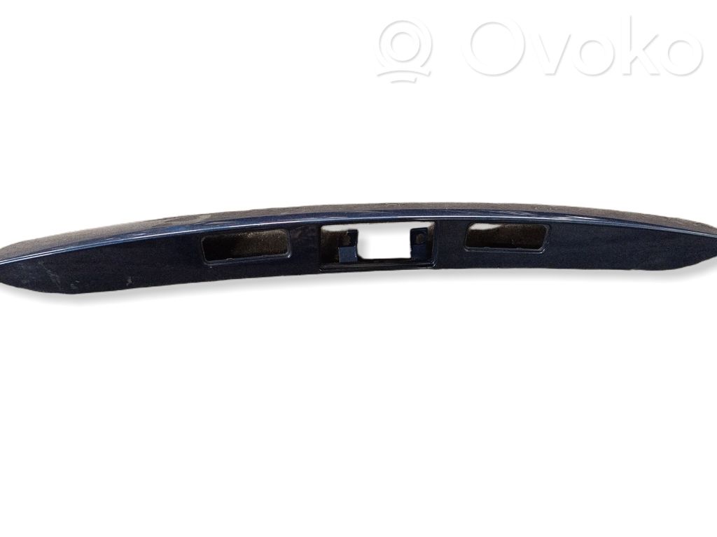 Porsche Cayenne (92A) Trunk door license plate light bar 