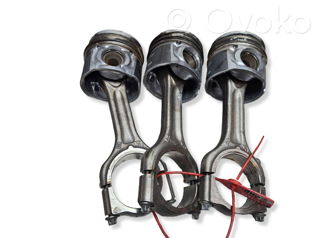 Peugeot 308 Piston with connecting rod 