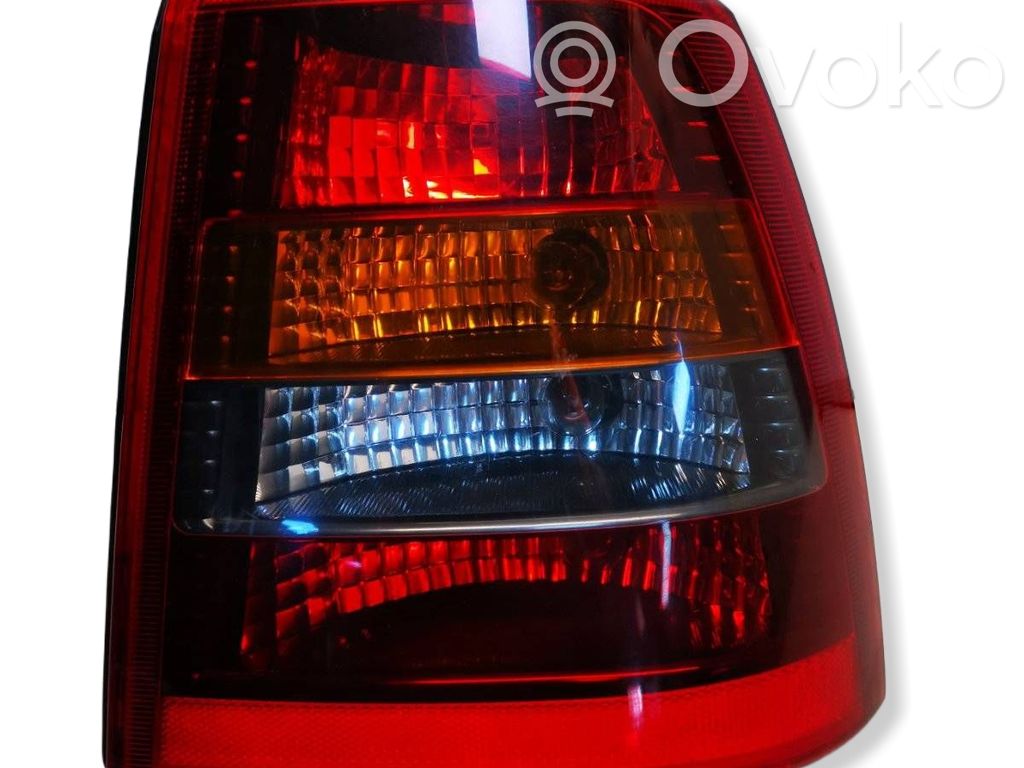 Opel Astra G Aizmugurējais lukturis virsbūvē 